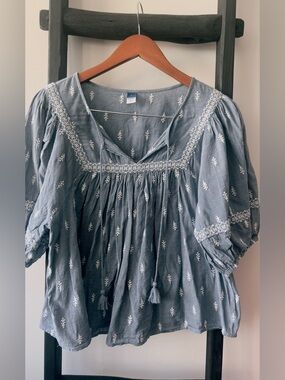 Old Navy Blue Embroidered Peasant Blouse